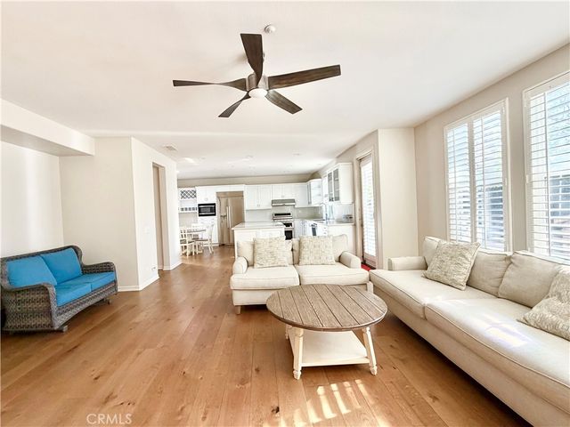 25 New Dawn, Irvine, CA 92620