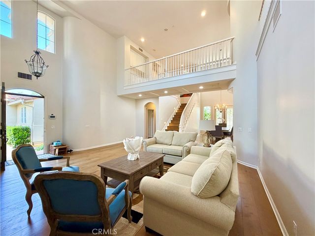 25 New Dawn, Irvine, CA 92620