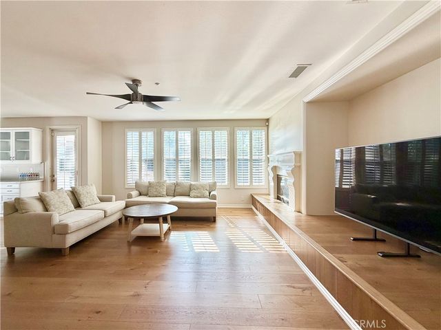 25 New Dawn, Irvine, CA 92620