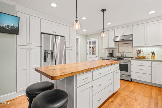 601 Ellynn Drive, Cary, NC 27511