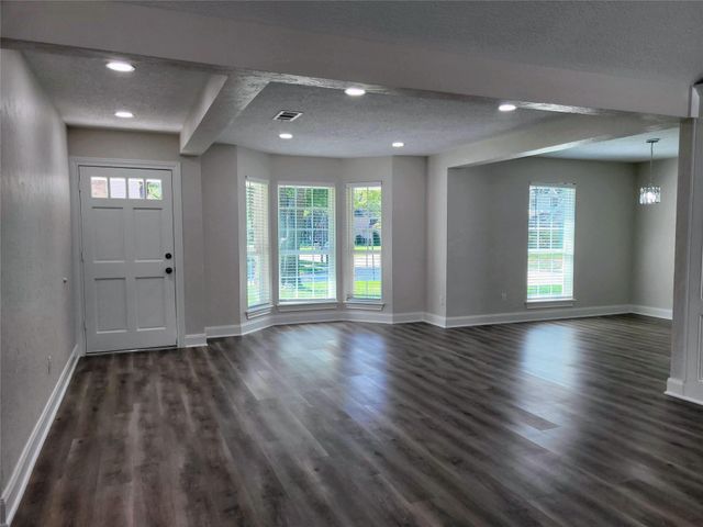 11926 Stillwater Drive, Houston, TX 77070