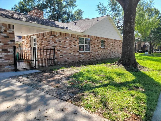 11926 Stillwater Drive, Houston, TX 77070