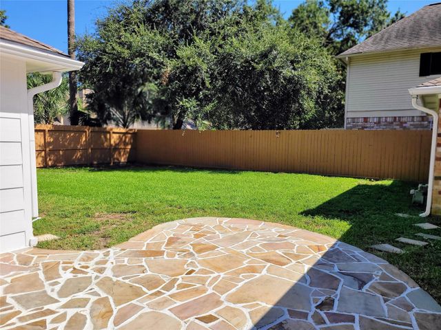 11926 Stillwater Drive, Houston, TX 77070