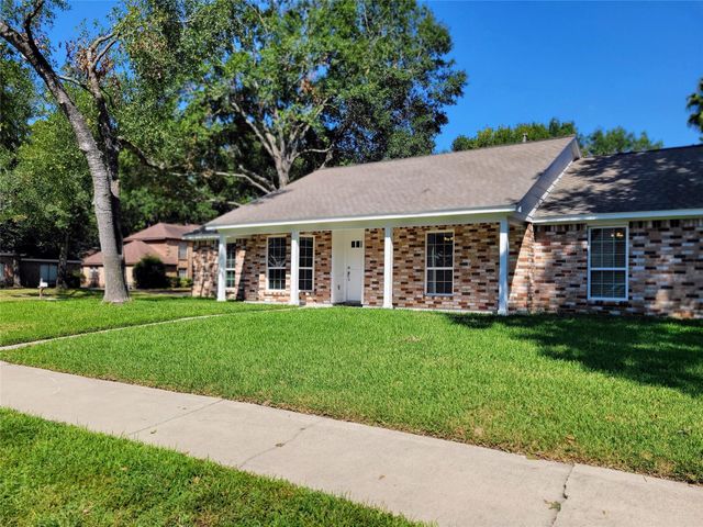 11926 Stillwater Drive, Houston, TX 77070