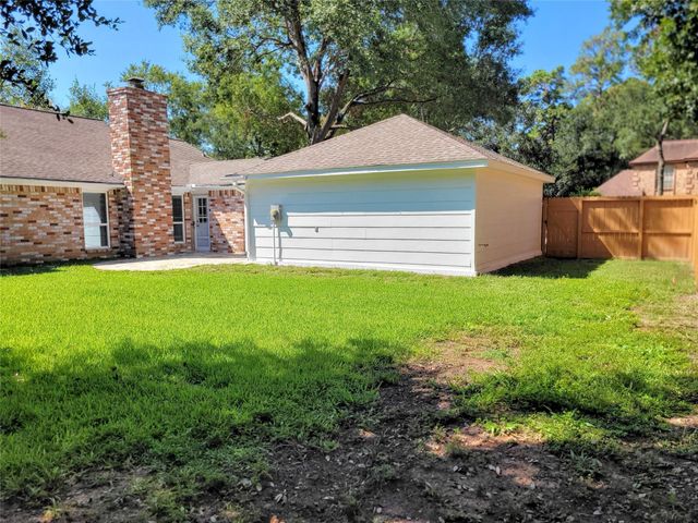 11926 Stillwater Drive, Houston, TX 77070