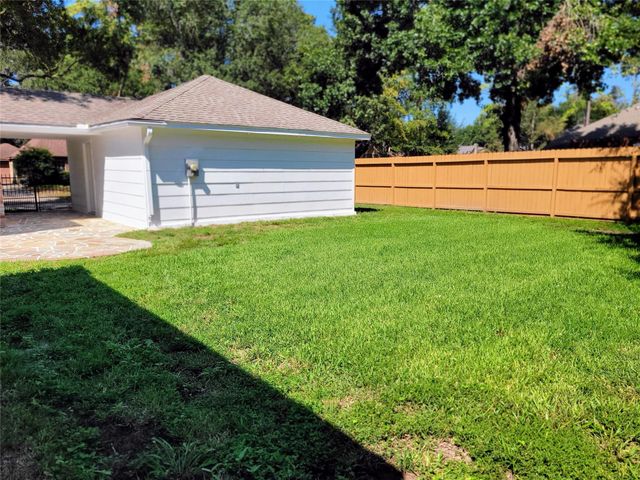 11926 Stillwater Drive, Houston, TX 77070
