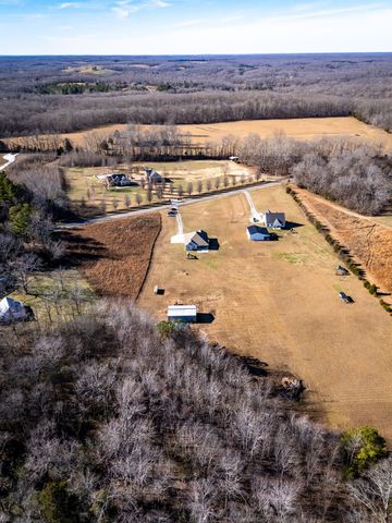 1277 Lecomte Rd, Dickson, TN 37055