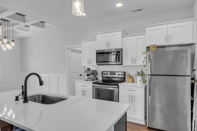 1277 Lecomte Rd, Dickson, TN 37055