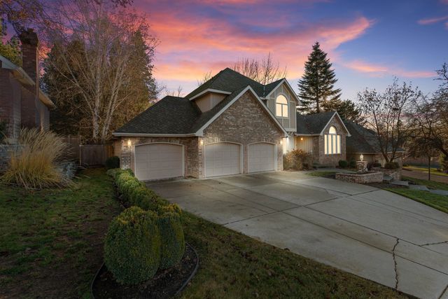 910 E Donegal Ave, Spokane, WA 99223