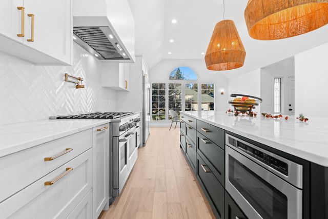 910 E Donegal Ave, Spokane, WA 99223