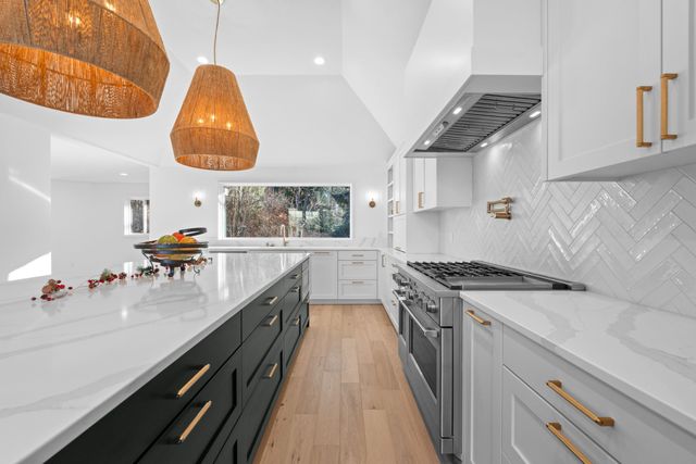 910 E Donegal Ave, Spokane, WA 99223