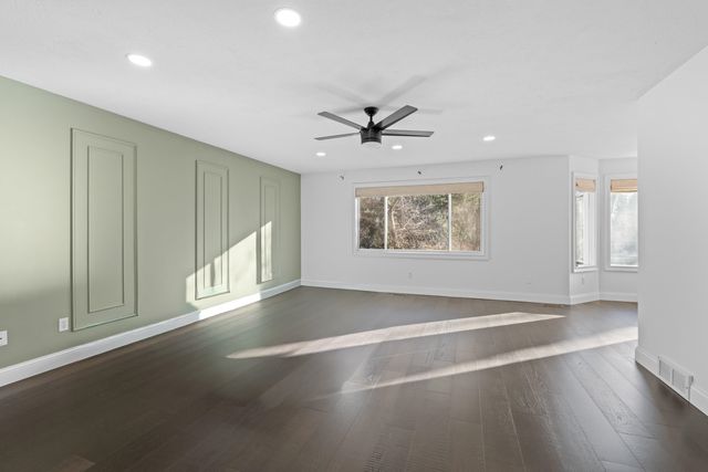 910 E Donegal Ave, Spokane, WA 99223