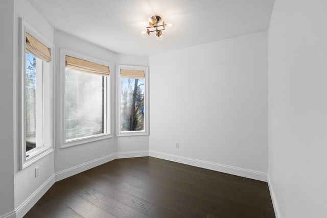 910 E Donegal Ave, Spokane, WA 99223