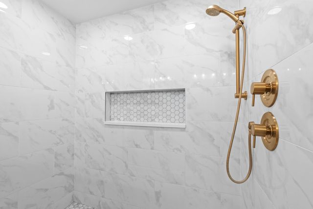 910 E Donegal Ave, Spokane, WA 99223