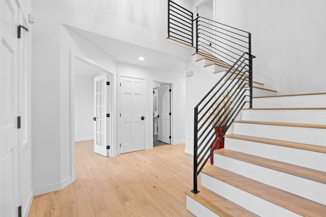 910 E Donegal Ave, Spokane, WA 99223