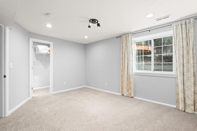 910 E Donegal Ave, Spokane, WA 99223