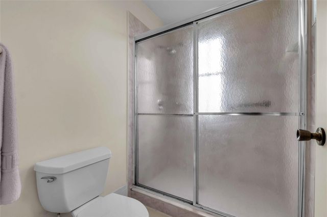 5227 NW 96th Avenue, Sunrise, FL 33351