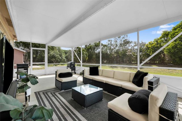 5227 NW 96th Avenue, Sunrise, FL 33351