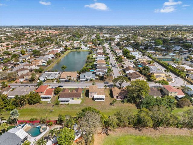 5227 NW 96th Avenue, Sunrise, FL 33351