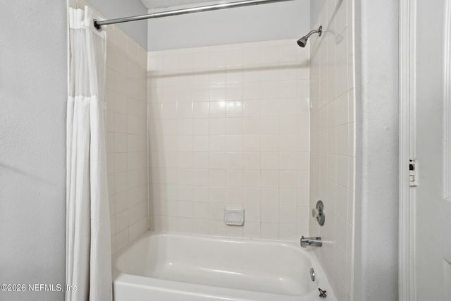 1800 THE GREENS Way 405, Jacksonville Beach, FL 32250