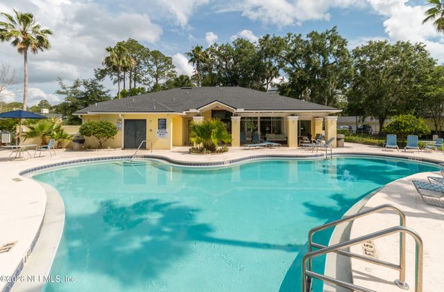 1800 THE GREENS Way 405, Jacksonville Beach, FL 32250