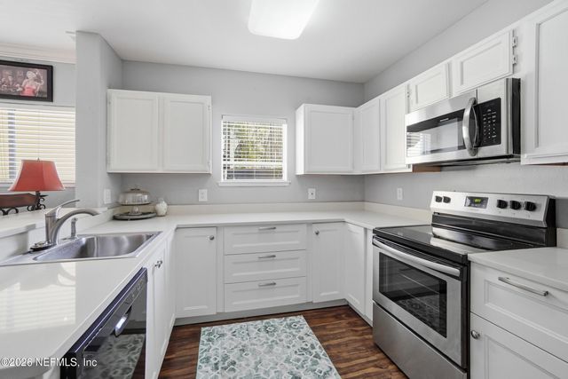 1800 THE GREENS Way 405, Jacksonville Beach, FL 32250