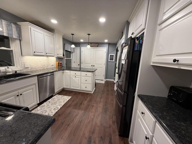 302 N WASHINGTON STREET, Bonduel, WI 54107