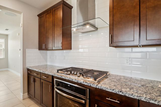 10409 Charles Morris Way, Elk Grove, CA 95757