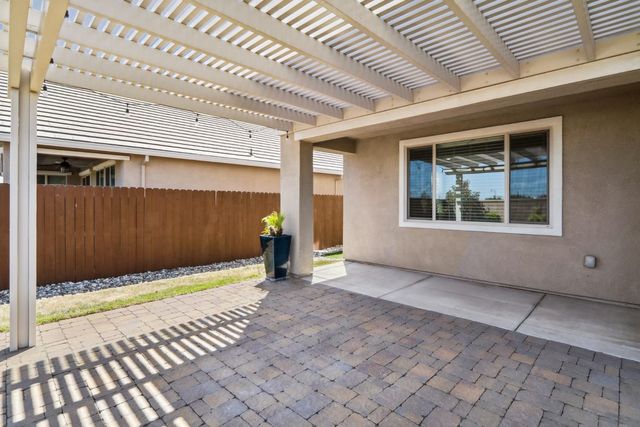 10409 Charles Morris Way, Elk Grove, CA 95757