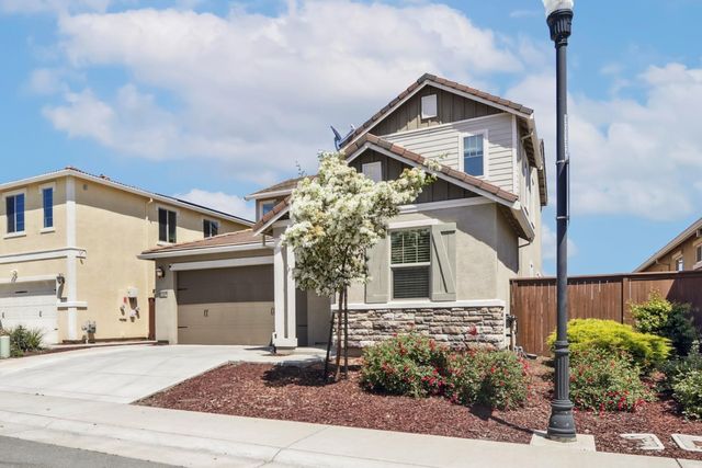 10409 Charles Morris Way, Elk Grove, CA 95757