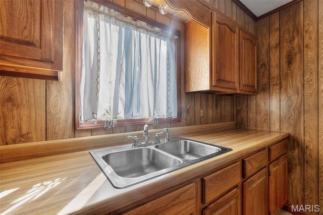 210 Holt Street, Kennett, MO 63857