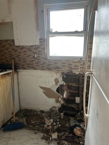 301 Seagirt Avenue, Far Rockaway, NY 11691