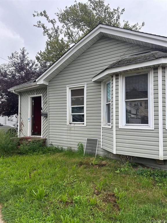 301 Seagirt Avenue, Far Rockaway, NY 11691 — photo 2