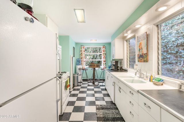 14 Maxfield Avenue, Bisbee, AZ 85603