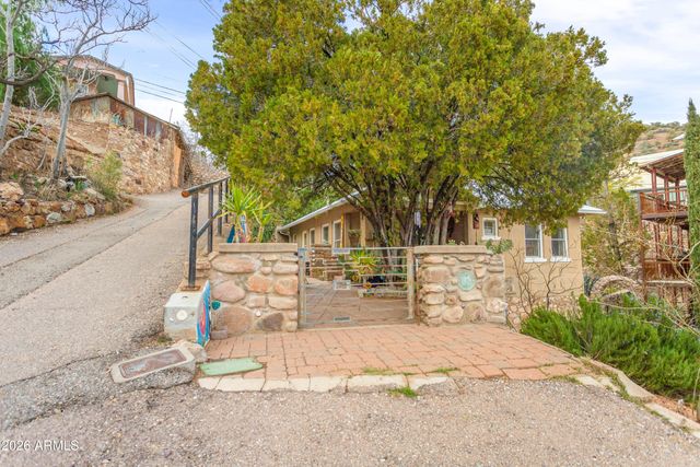 14 Maxfield Avenue, Bisbee, AZ 85603