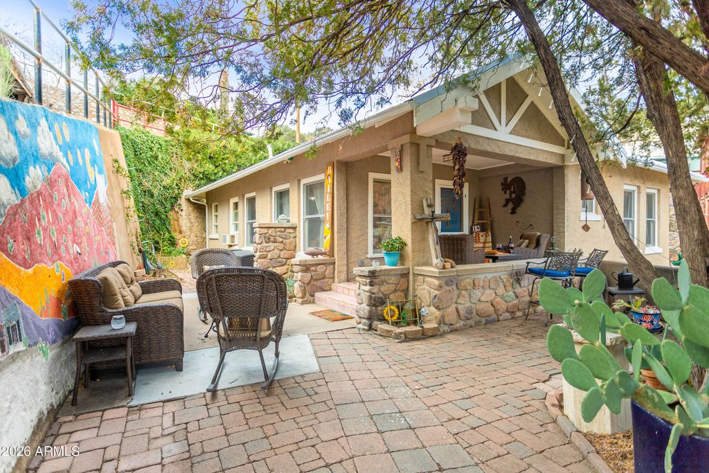 14 Maxfield Avenue, Bisbee, AZ 85603