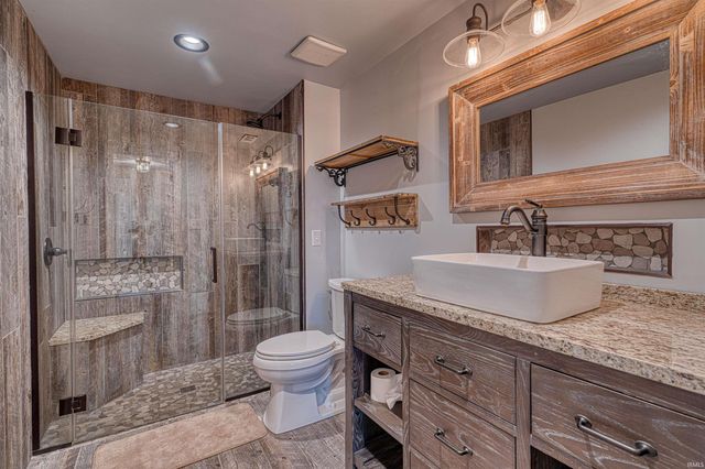 2233 Folsomville Road, Boonville, IN 47601