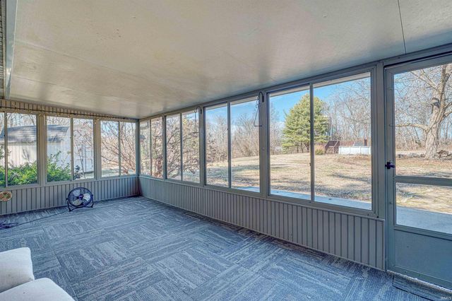 2233 Folsomville Road, Boonville, IN 47601