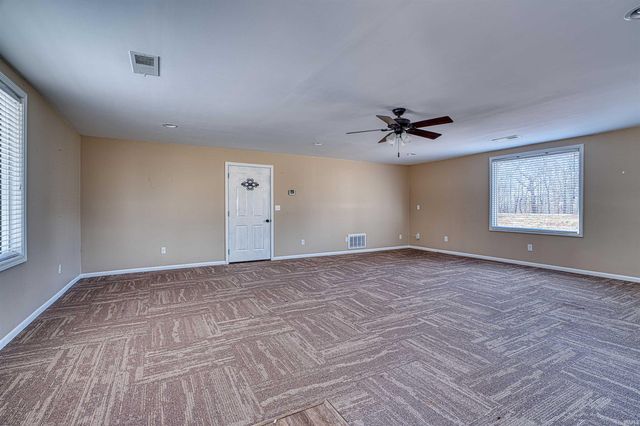 2233 Folsomville Road, Boonville, IN 47601