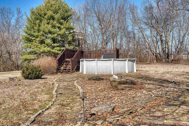 2233 Folsomville Road, Boonville, IN 47601