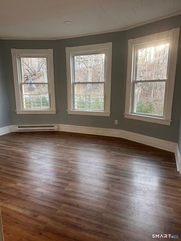 20 Myrtle Avenue, Naugatuck, CT 06770