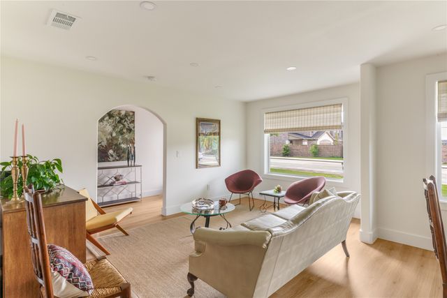 7322 Hunnicut Road, Dallas, TX 75227