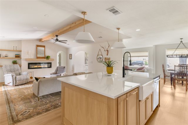 7322 Hunnicut Road, Dallas, TX 75227