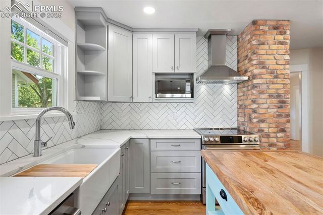 1818 N Royer Street, Colorado Springs, CO 80907