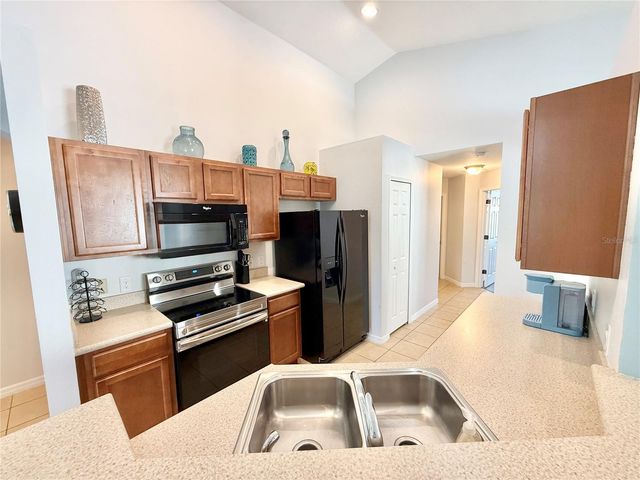 2136 VICTORIA DRIVE, Davenport, FL 33837