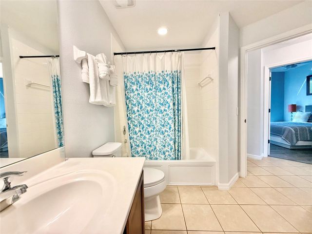 2136 VICTORIA DRIVE, Davenport, FL 33837