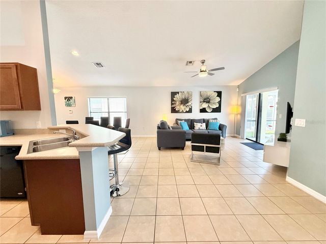 2136 VICTORIA DRIVE, Davenport, FL 33837