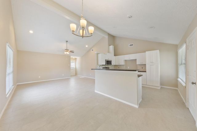 1911 Highcrest Drive, Missouri City, TX 77489