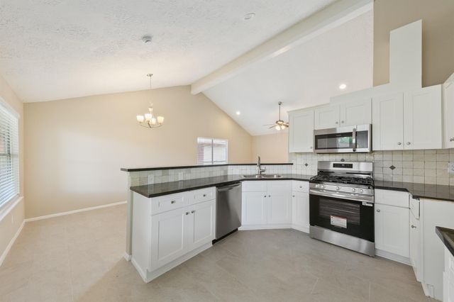 1911 Highcrest Drive, Missouri City, TX 77489