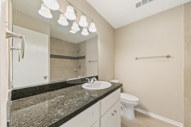 1911 Highcrest Drive, Missouri City, TX 77489